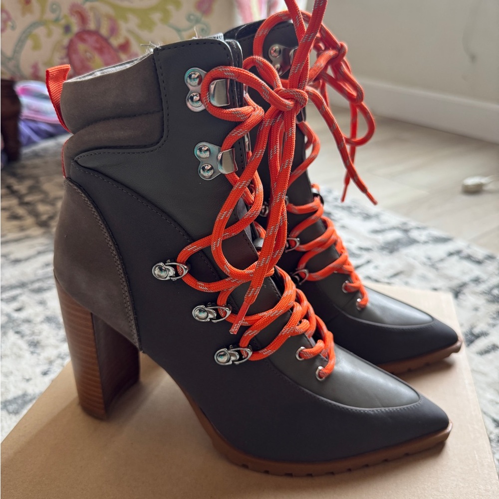 Steve Madden Women's Lace-Up Boots